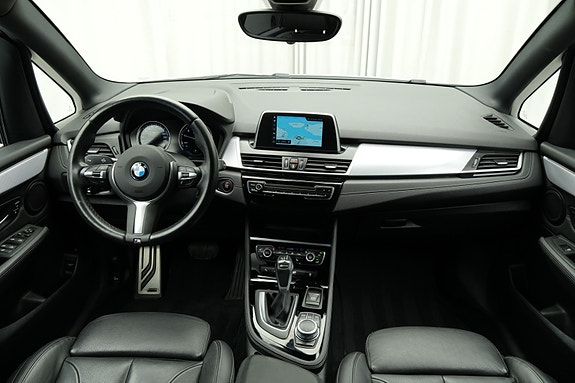 BMW 225xe 22 of 30