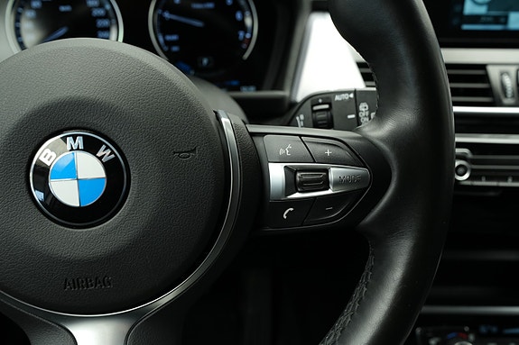 BMW 225xe 28 of 30