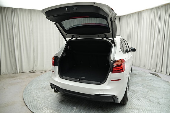 BMW 225xe 16 of 30