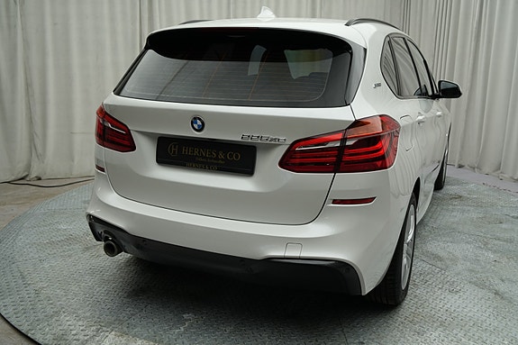 BMW 225xe 12 of 30