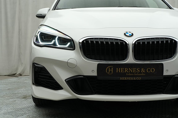 BMW 225xe 4 of 30