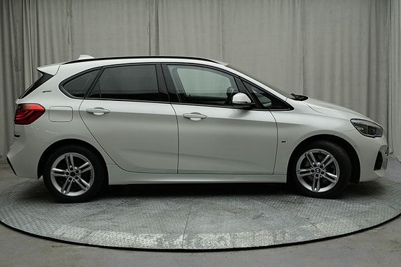 BMW 225xe 13 of 30