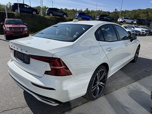 Volvo S60 2 of 21
