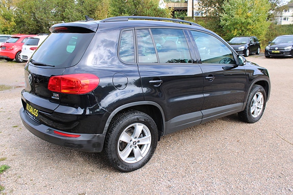 Volkswagen Tiguan 4 of 28