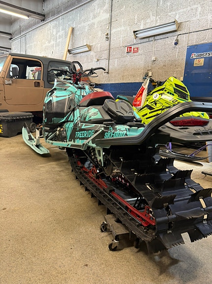 Ski-doo Freeride 850 E-TEC 7 of 14