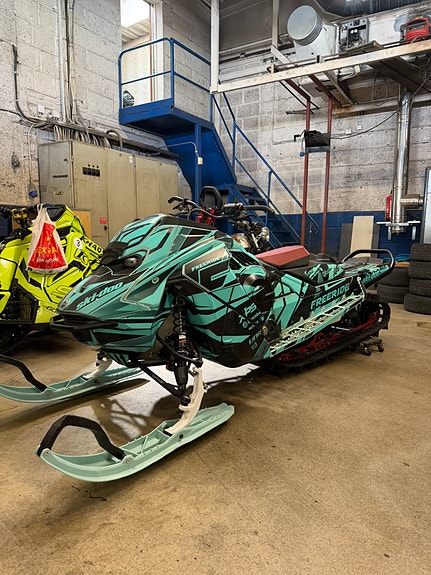 Ski-doo Freeride 850 E-TEC 2 of 14