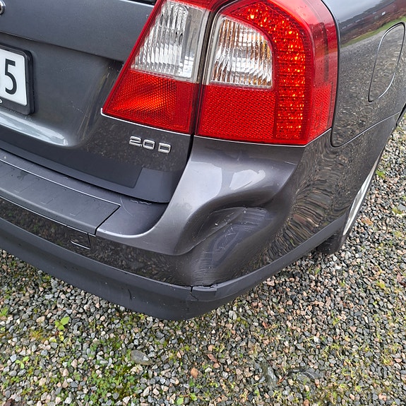 Volvo V70 9 of 16