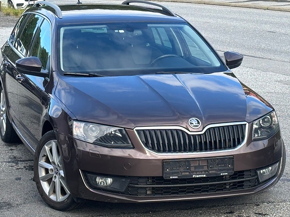 Skoda Octavia 2 of 16