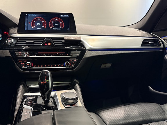 BMW 530e 28 of 30