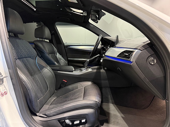 BMW 530e 19 of 30