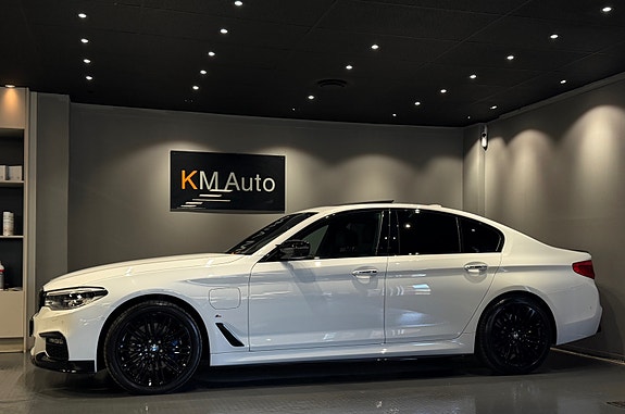 BMW 530e 4 of 30