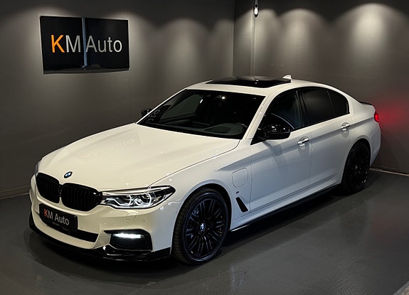 BMW 530e 2 of 30