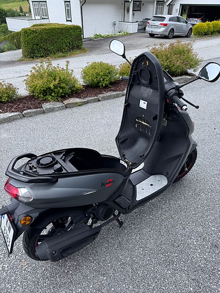 Peugeot Kisbee 8 of 11