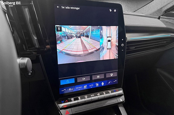 Renault Scenic E-Tech 28 of 30