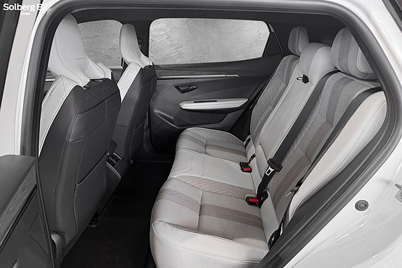 Renault Scenic E-Tech 9 of 30