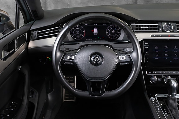 Volkswagen Passat Alltrack 10 of 23