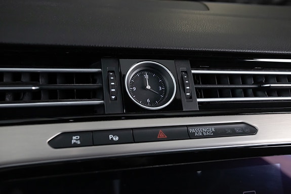 Volkswagen Passat Alltrack 16 of 23