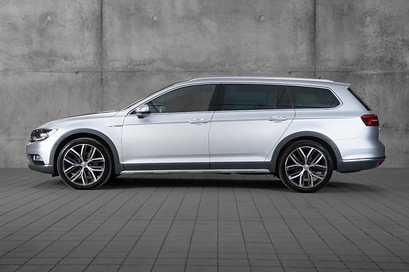 Volkswagen Passat Alltrack 3 of 23