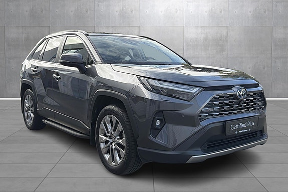 Toyota RAV4 7 of 19