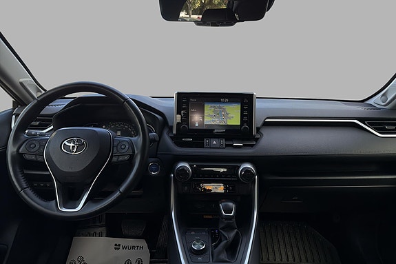 Toyota RAV4 9 of 19