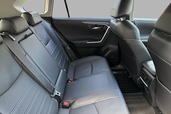 Toyota RAV4 17 of 19
