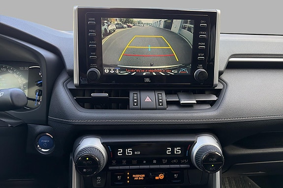Toyota RAV4 14 of 19