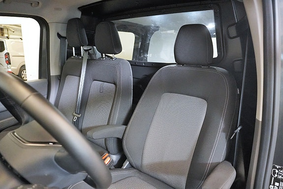 Volkswagen Transporter 11 of 30
