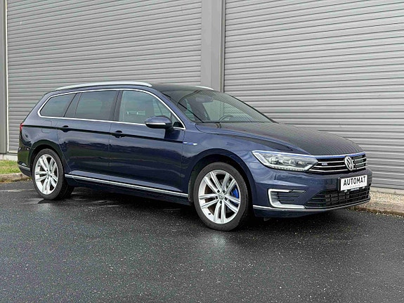 Volkswagen Passat 9 of 29