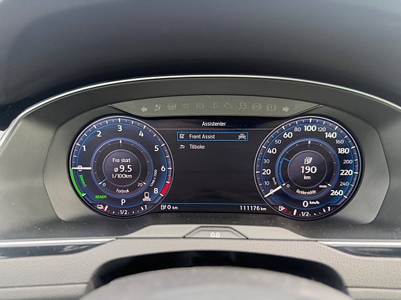 Volkswagen Passat 25 of 29