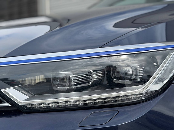 Volkswagen Passat 4 of 29