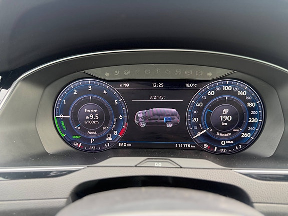 Volkswagen Passat 27 of 29
