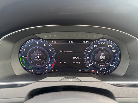 Volkswagen Passat 24 of 29