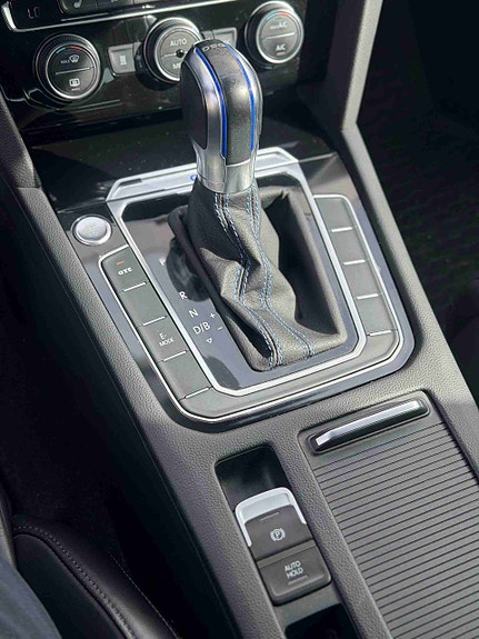 Volkswagen Passat 15 of 29