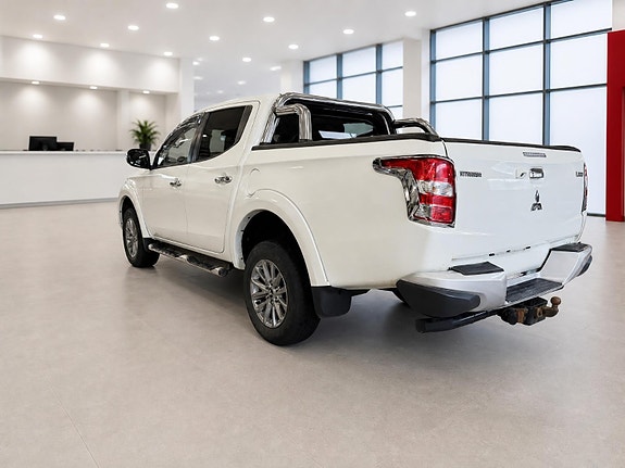 Mitsubishi L200 3 of 18