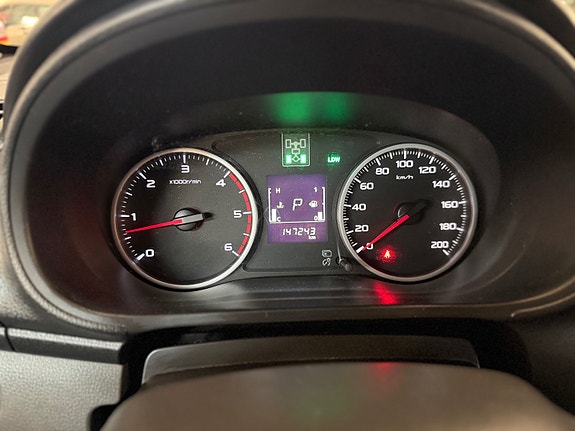 Mitsubishi L200 10 of 18