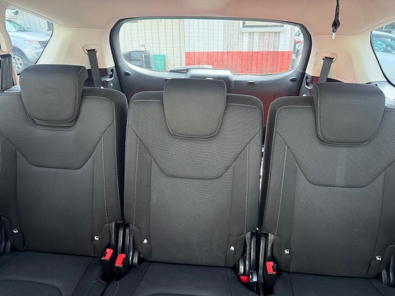 Ford S-MAX 23 of 30