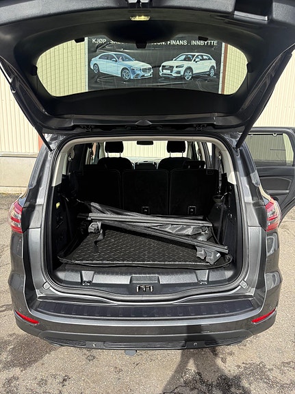 Ford S-MAX 30 of 30