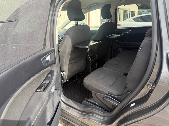 Ford S-MAX 26 of 30