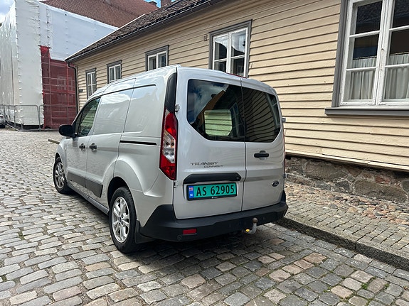 Ford Transit Connect 5 of 12