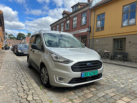 Ford Transit Connect 2 of 12