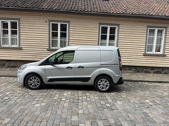 Ford Transit Connect 3 of 12