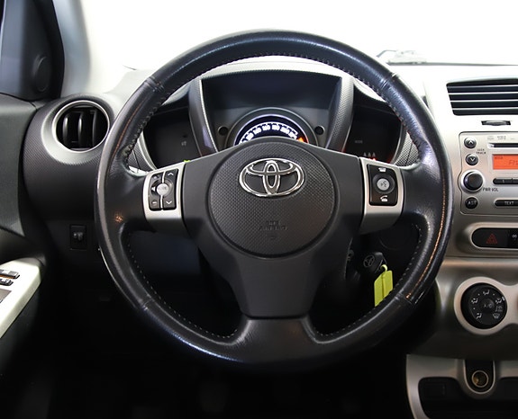Toyota Urban Cruiser 14 of 26