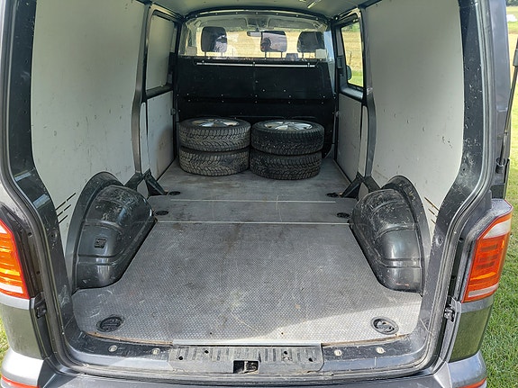 Volkswagen Transporter 10 of 30