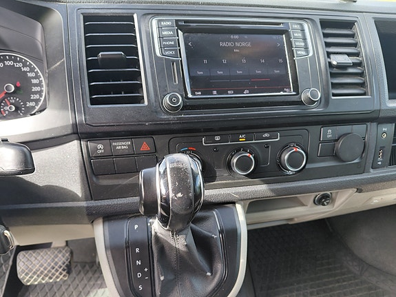 Volkswagen Transporter 18 of 30