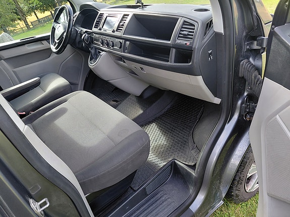 Volkswagen Transporter 12 of 30