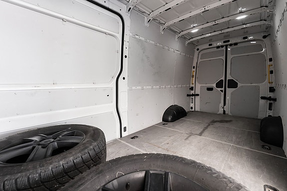 Volkswagen Crafter 10 of 25