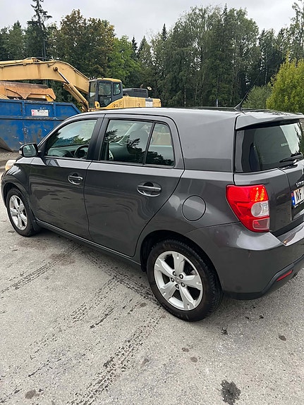 Toyota Urban Cruiser 6 of 20