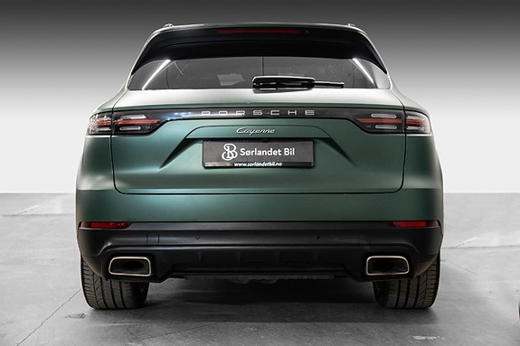 Porsche Cayenne 6 of 30