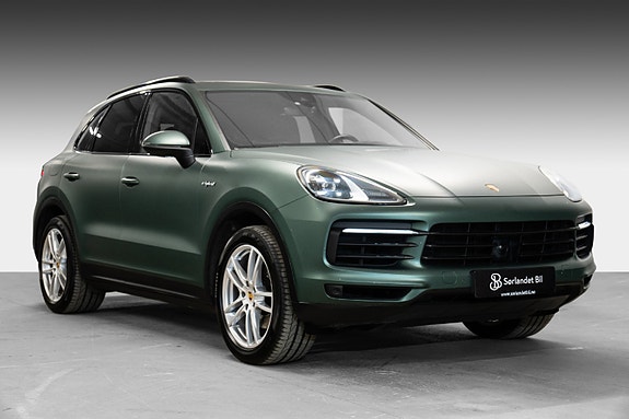 Porsche Cayenne 9 of 30