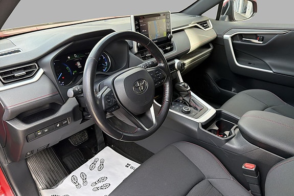 Toyota RAV4 10 of 19